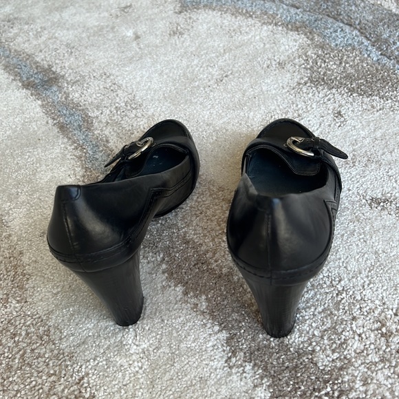 Nine West shoes - Picture 2 of 2